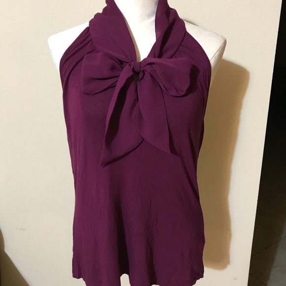 Cable & Gauge Tops - Burgundy sleeveless shirt with bow and neck